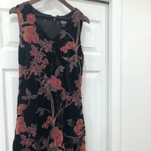 Sleeveless zip back dress
